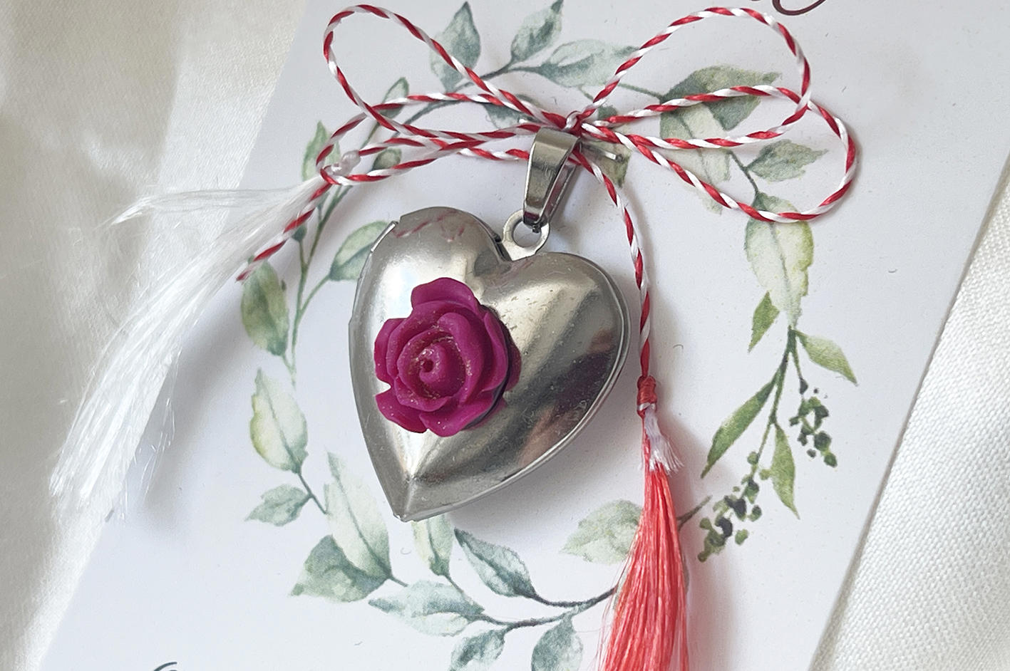 Martisor medalion otel Noble Heart
