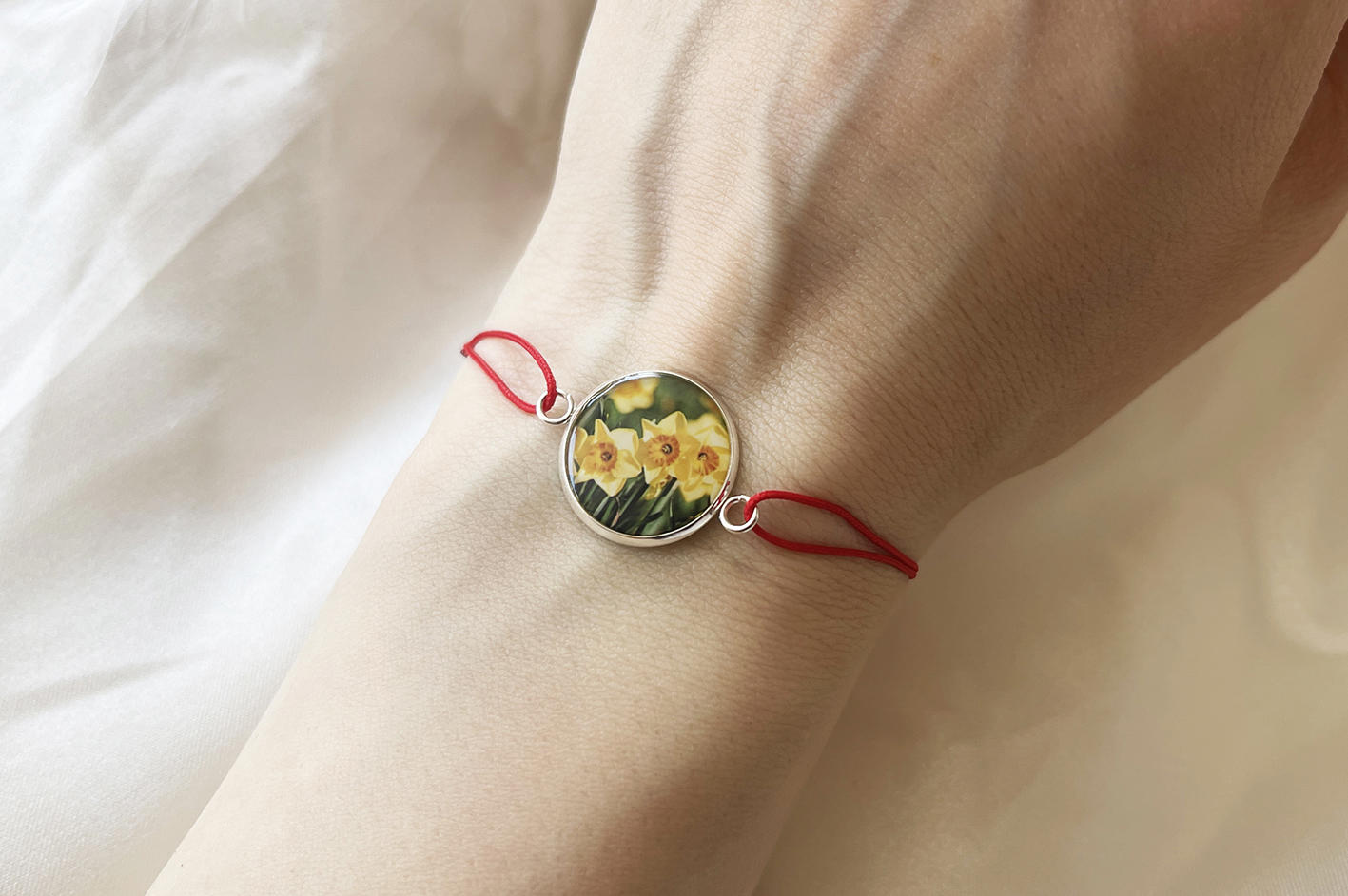 Martisor bratara cu snur placat cu argint Narcise