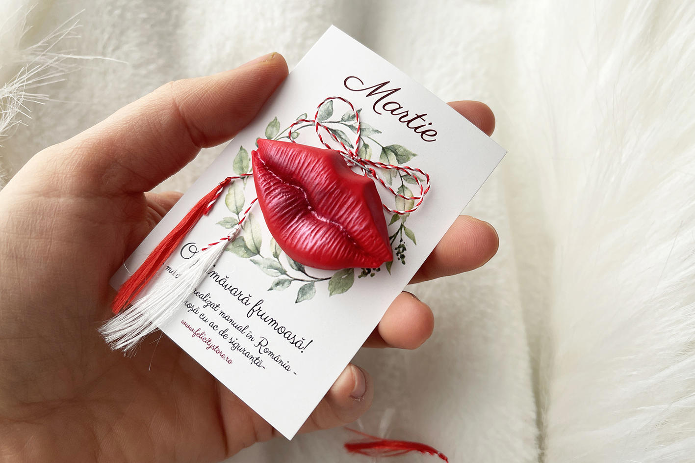 Martisor brosa Buze (lut polimeric)