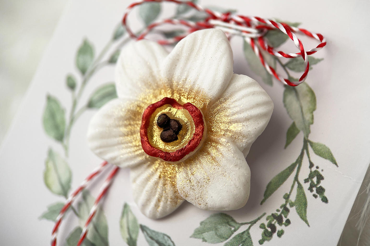 Martisor brosa Narcisa (lut polimeric)